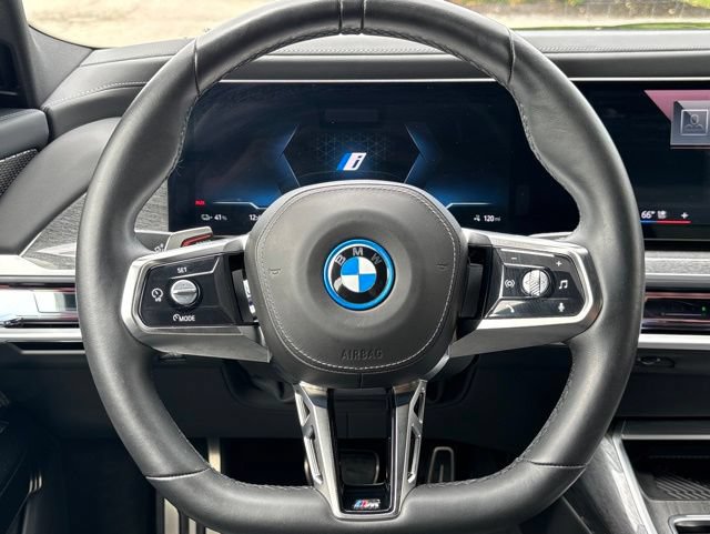 Certified 2024 BMW i7 eDrive50 w/ M Sport Package RWD image 19