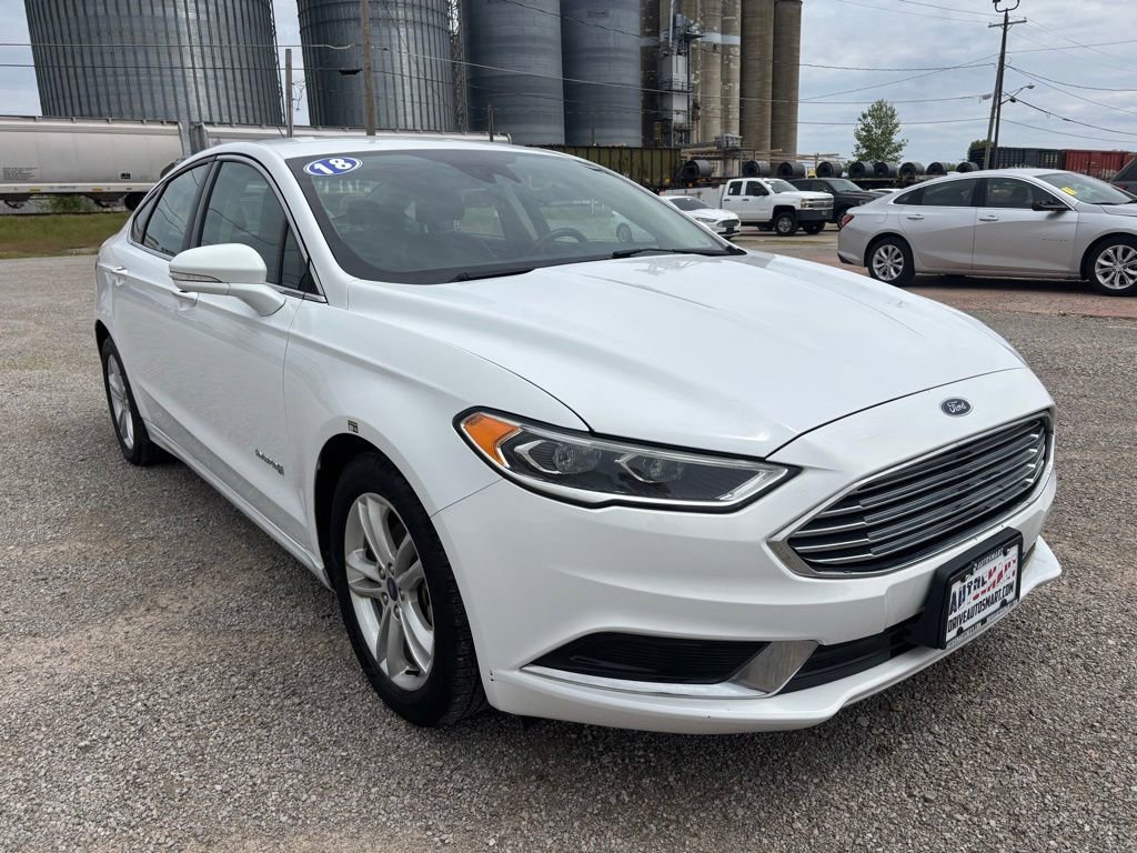Used 2018 Ford Fusion SE w/ Equipment Group 602A FWD image 1