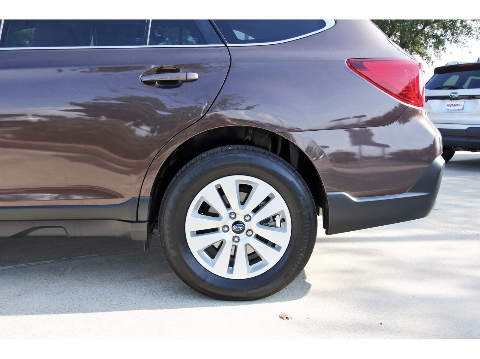 Used 2019 Subaru Outback 2.5i Premium AWD/4WD image 29