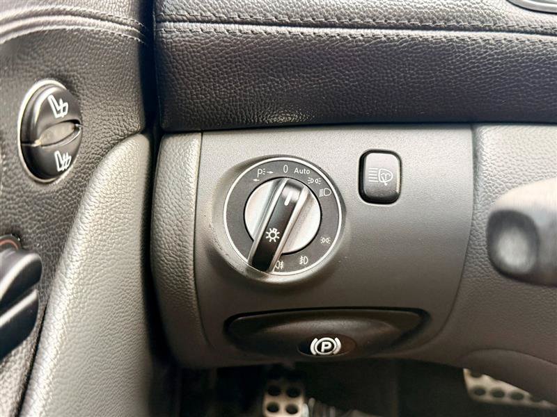 Used 2005 Mercedes-Benz SL 500 w/ AMG Sport Pkg image 25