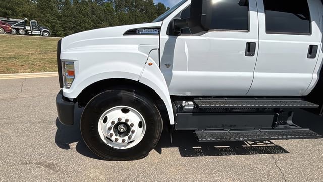 Used 2022 Ford F650 2WD Crew Cab Super Duty image 33