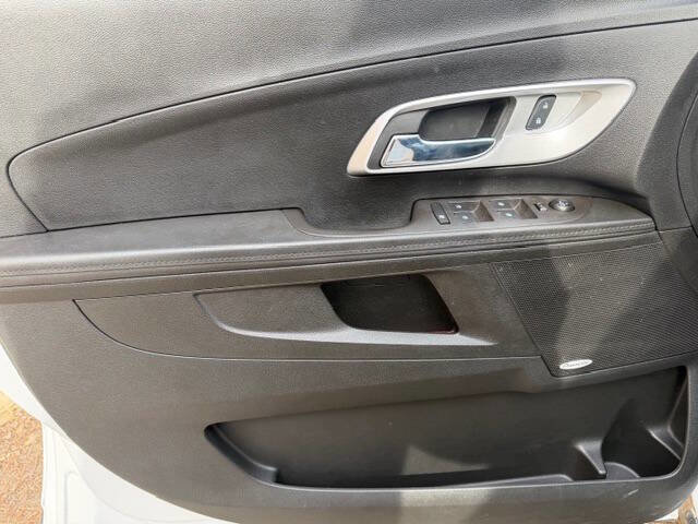 Used 2016 Chevrolet Equinox LTZ w/ Enhanced Convenience Package image 9