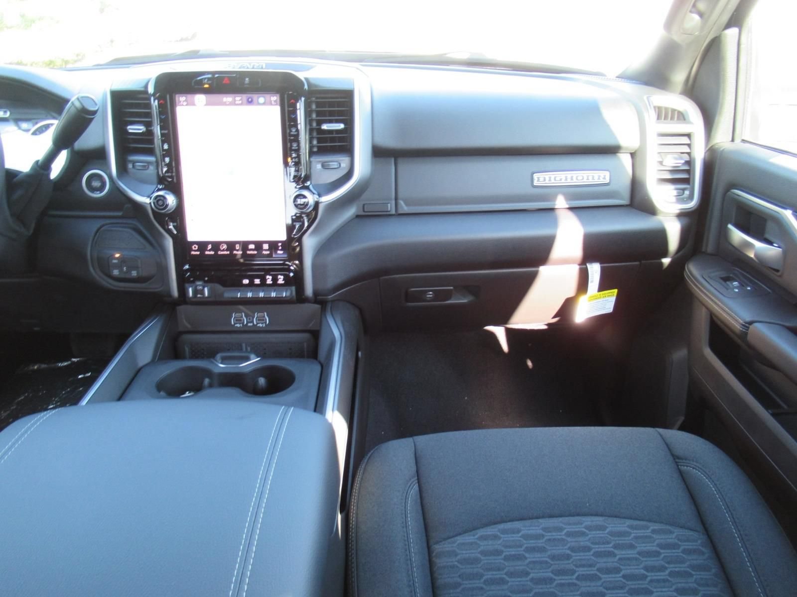 New 2026 RAM 3500 Big Horn AWD/4WD image 17