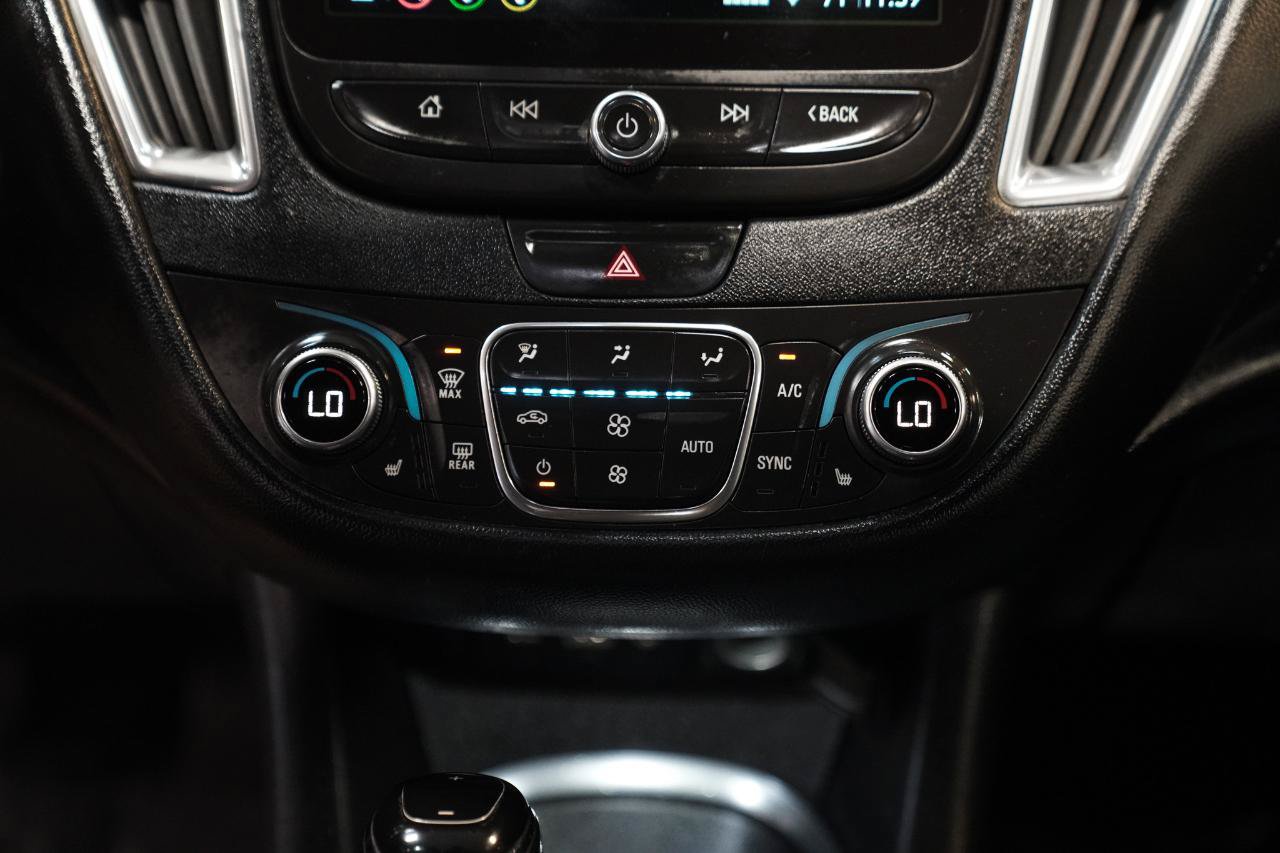 Used 2019 Chevrolet Malibu LT w/ Leather Package FWD image 28