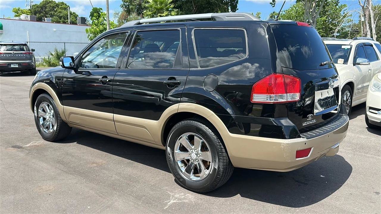 Used 2009 Kia Borrego EX w/ Premium Pkg RWD image 11