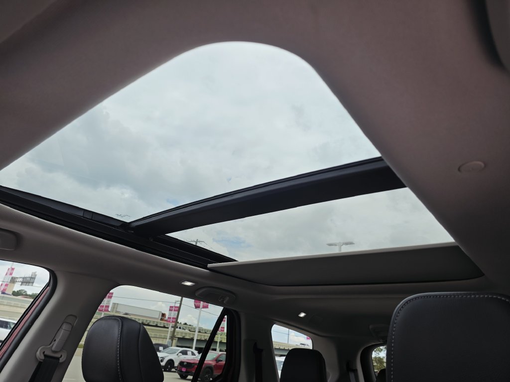 Certified 2024 Honda Pilot Touring image 23