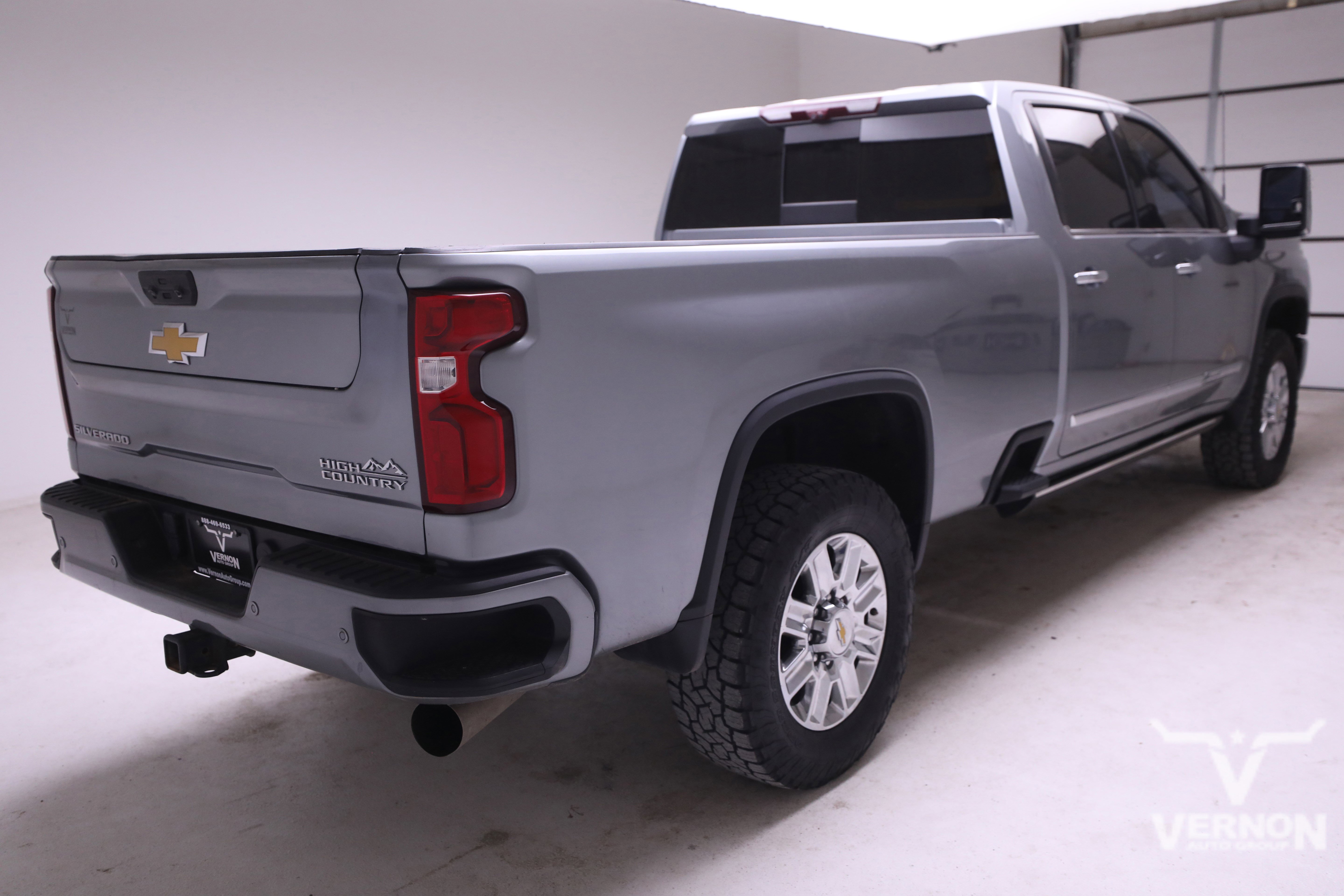 Used 2024 Chevrolet Silverado 3500 High Country w/ High Country Premium Package image 5