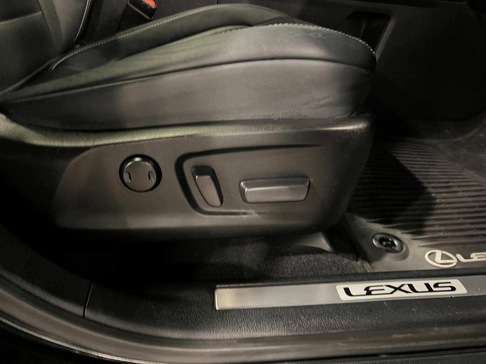 Used 2020 Lexus RX 350 F Sport w/ Accessory Package image 40