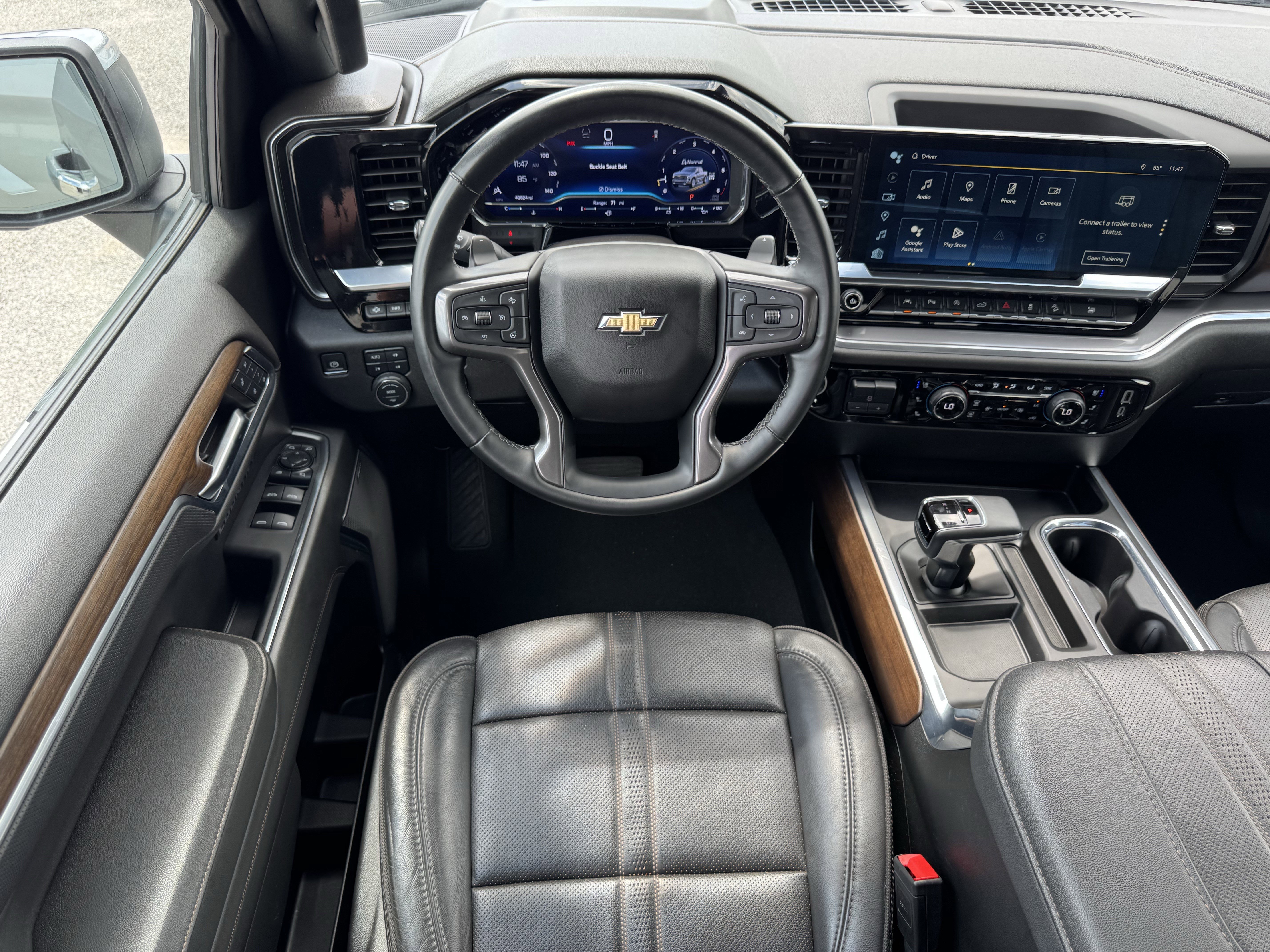 Used 2024 Chevrolet Silverado 1500 High Country w/ Technology Package AWD/4WD image 14