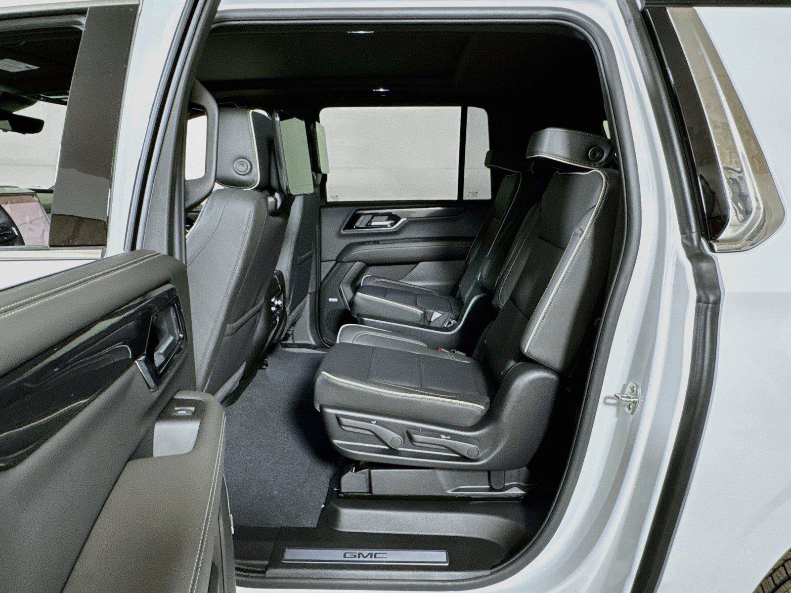 New 2026 GMC Yukon XL Elevation w/ Elevation Premium Package AWD/4WD image 13