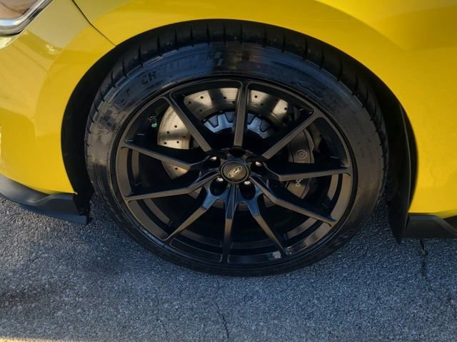 Used 2016 Ford Mustang Shelby GT350 w/ Technology Package image 6