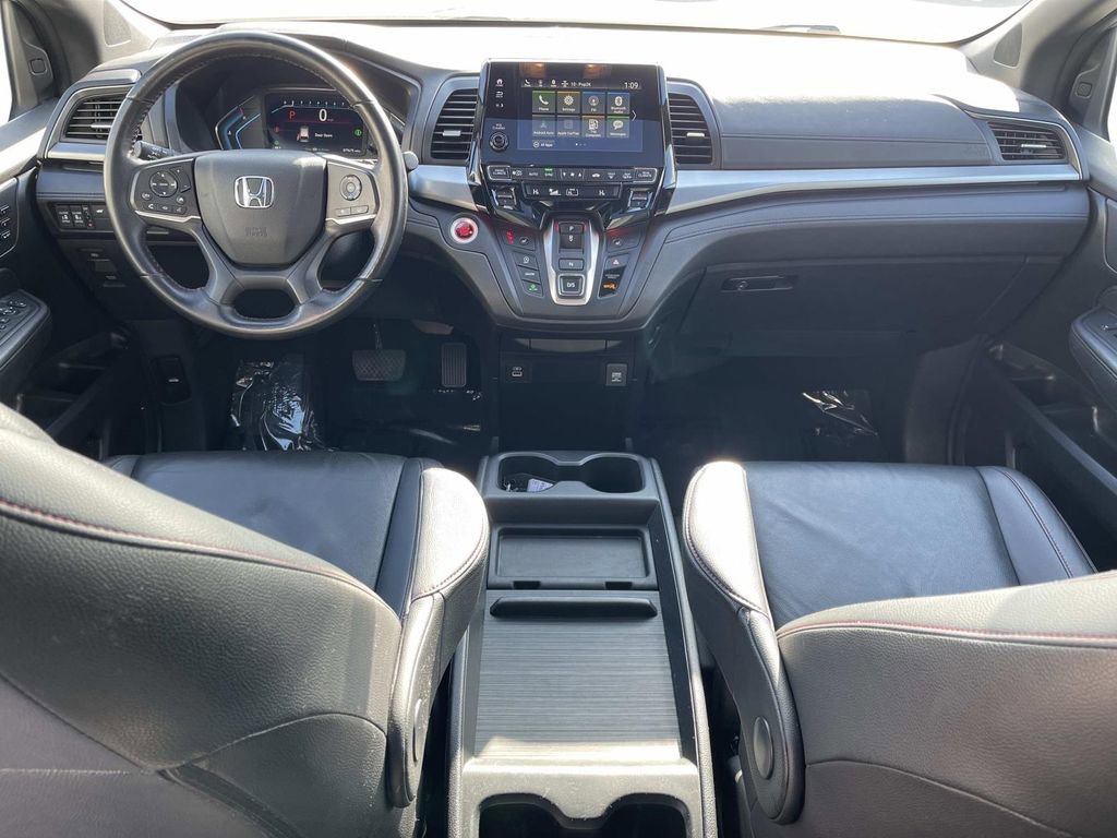 Used 2023 Honda Odyssey Sport image 16