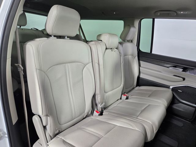 Used 2024 Jeep Wagoneer L Series II w/ Flexible Seating Group image 16