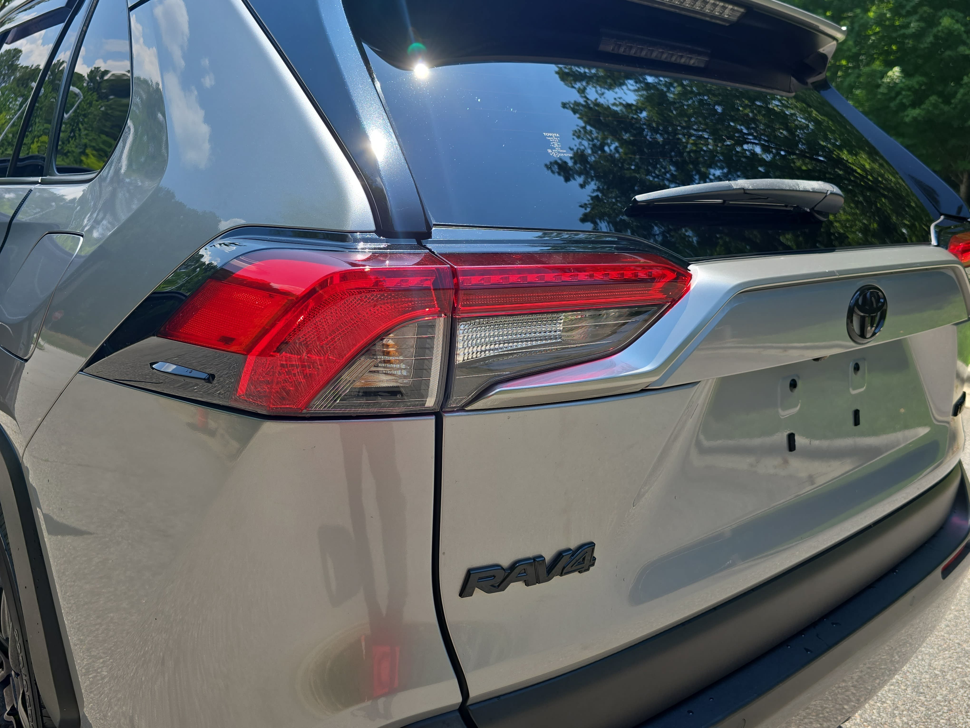 Used 2019 Toyota RAV4 Limited w/ Cold Weather Package FWD image 34