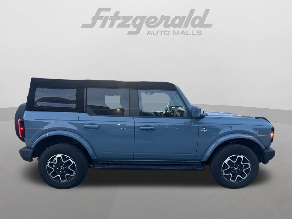 Used 2022 Ford Bronco Outer Banks AWD/4WD image 2