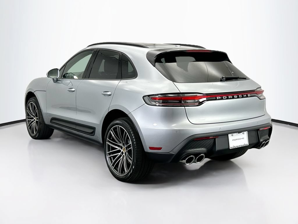 Used 2026 Porsche Macan AWD/4WD image 3