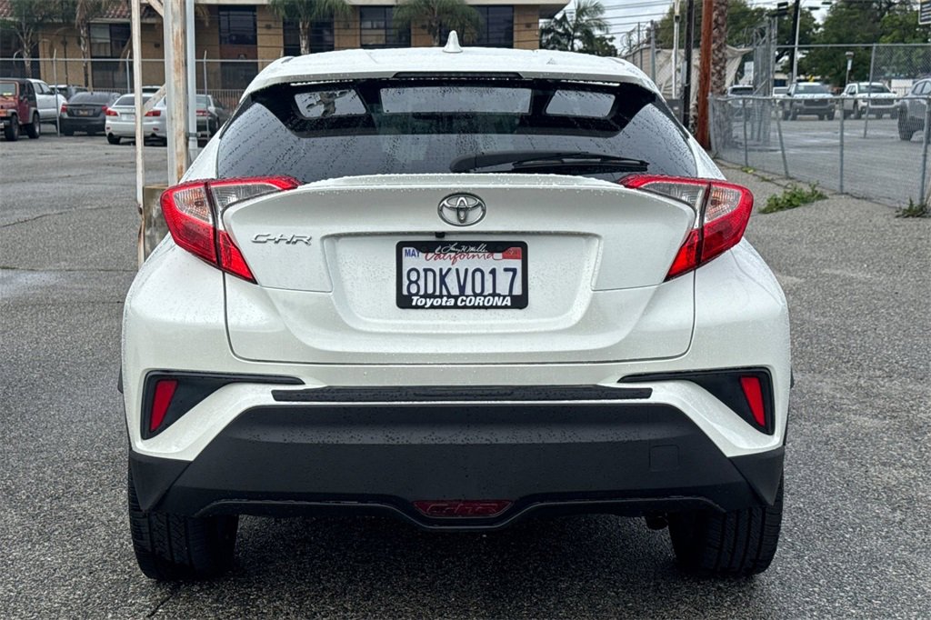 Used 2018 Toyota C-HR XLE image 5