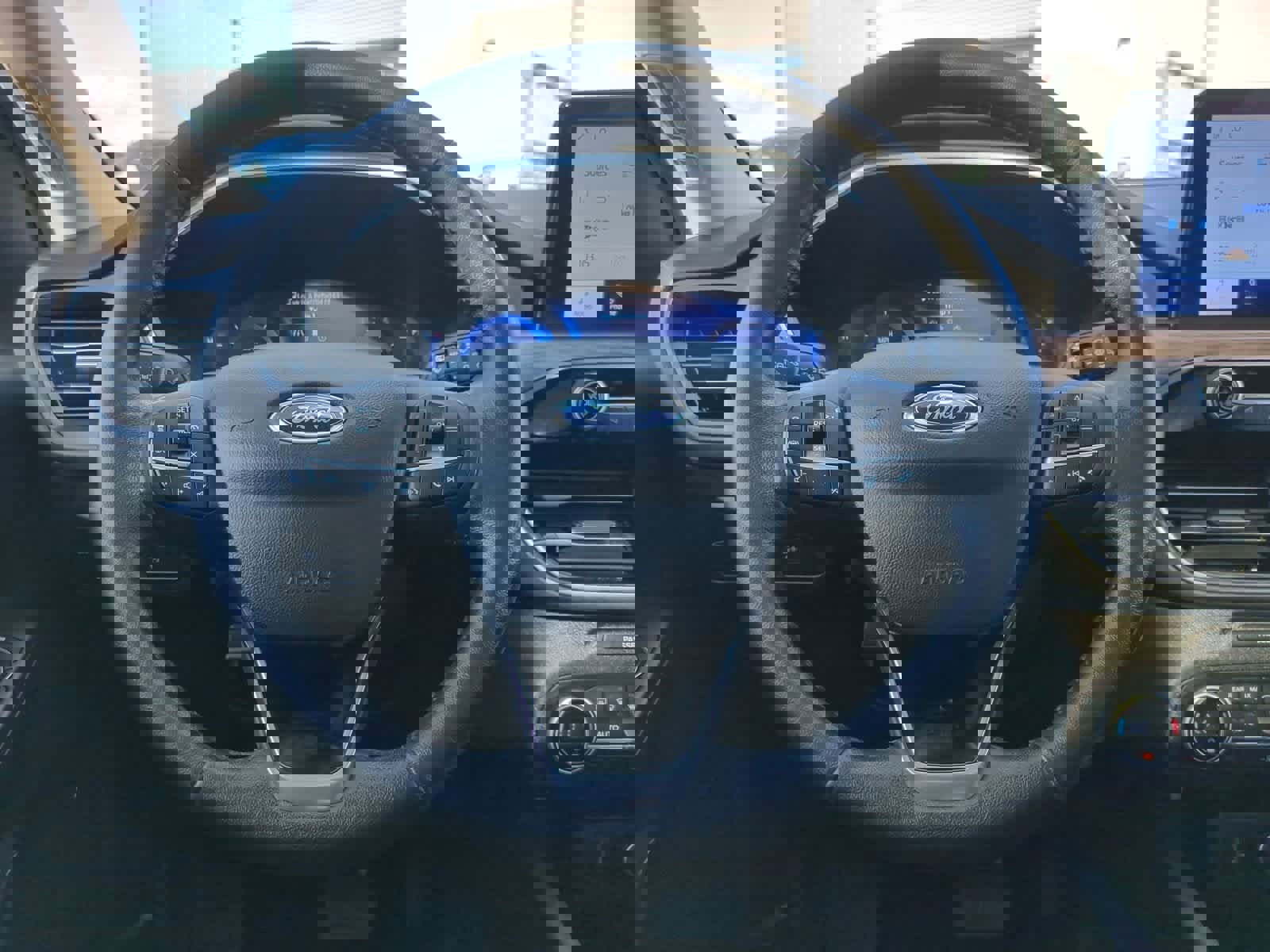 Used 2020 Ford Escape Titanium image 24