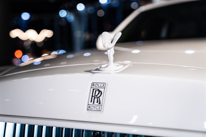 Used 2026 Rolls-Royce Phantom Sedan RWD image 32