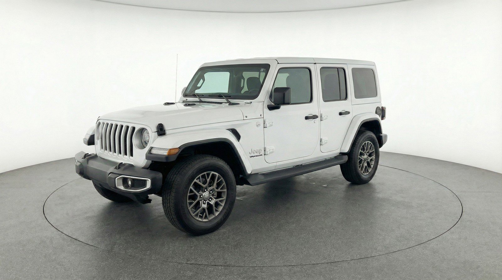 Used 2025 Jeep Wrangler Sahara image 3