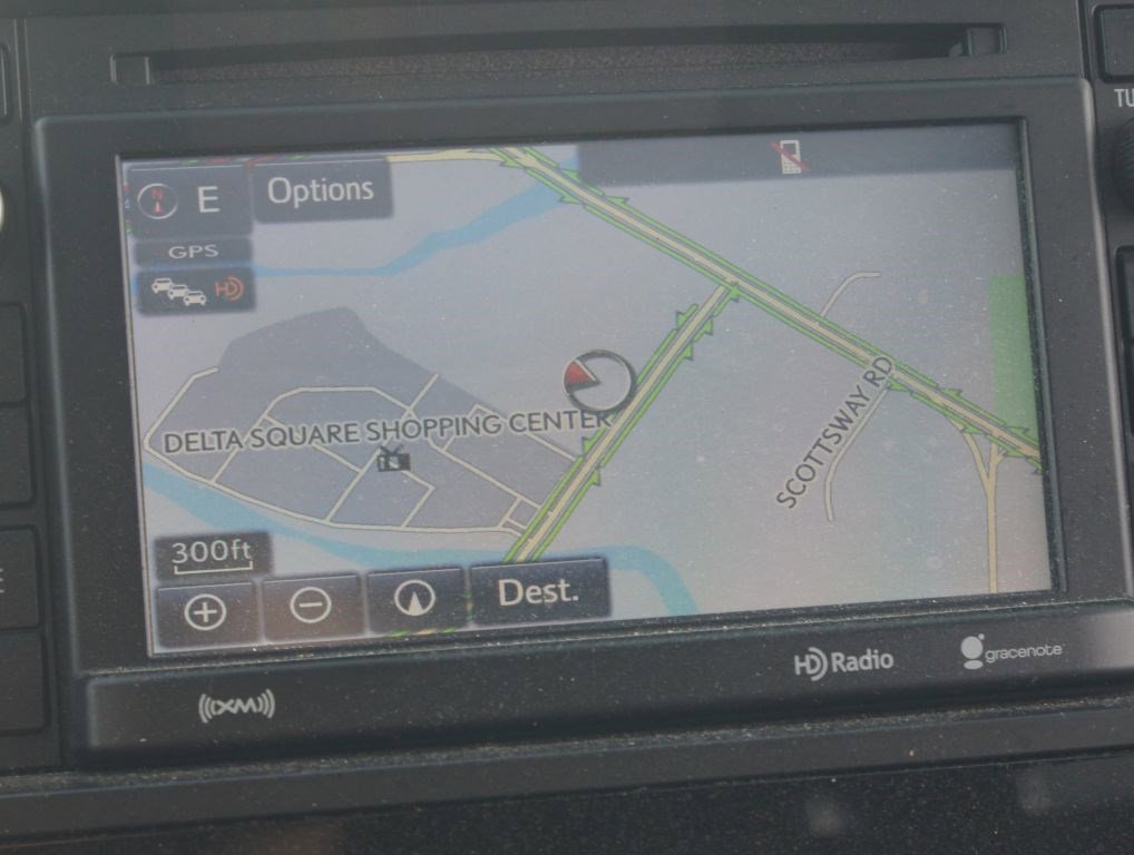 Used 2017 Toyota Sequoia SR5 w/ Sport Appearance Package AWD/4WD image 7