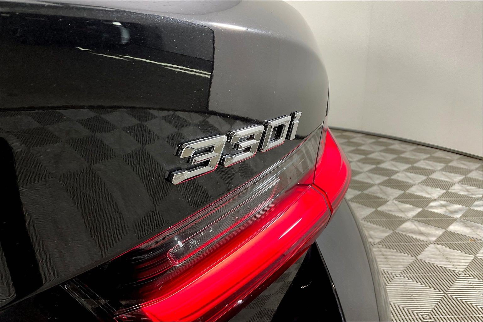 New 2026 BMW 330i xDrive Sedan w/ Premium Package AWD/4WD image 11