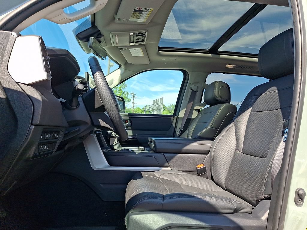 Used 2024 Toyota Sequoia Limited w/ Tow Technology Package AWD/4WD image 13