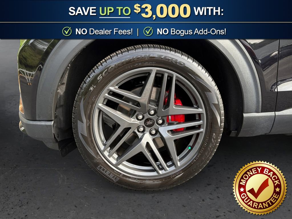Used 2025 Ford Explorer ST-Line w/ Premium Package image 13