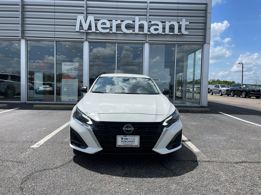 Used 2024 Nissan Altima 2.5 S image 3