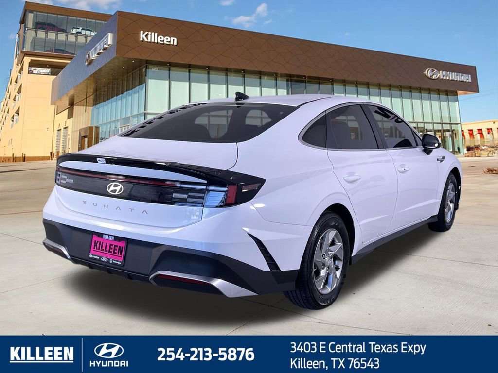 Used 2025 Hyundai Sonata SE image 9