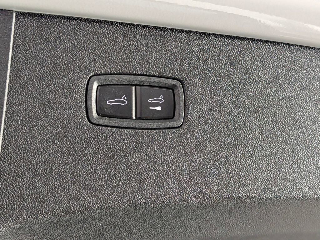 New 2026 Porsche Cayenne Coupe image 18