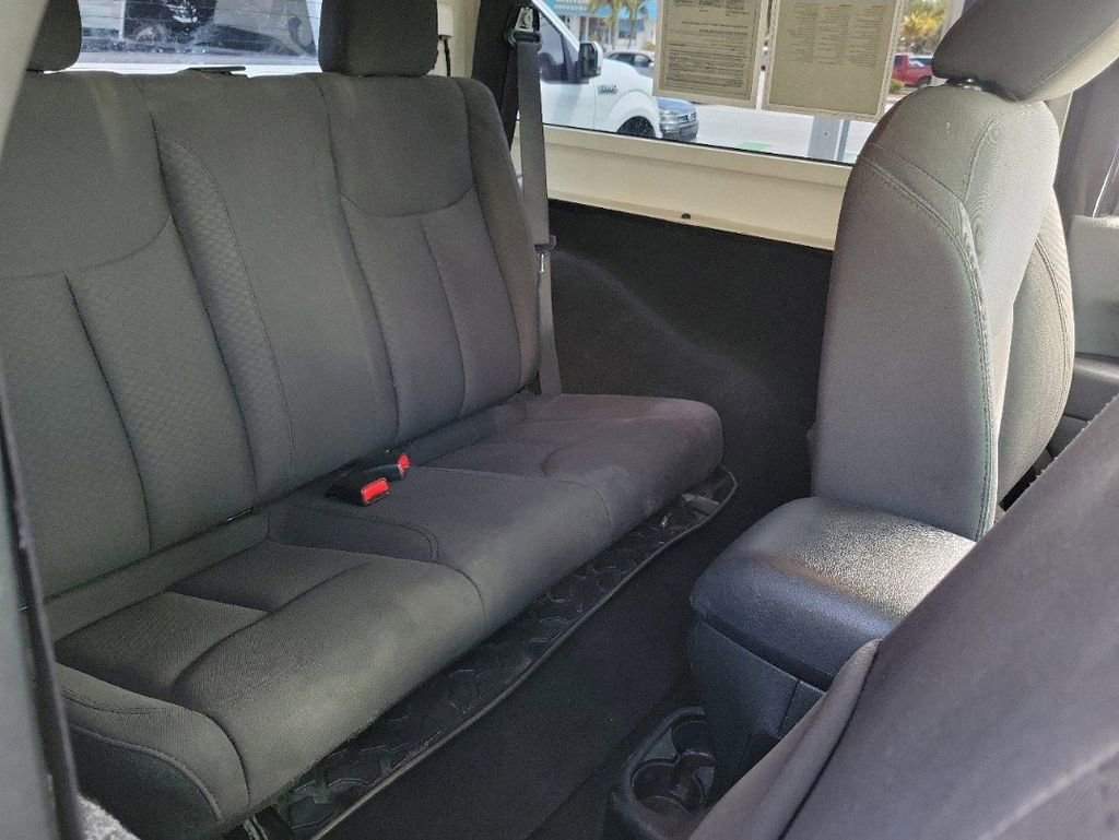 Used 2018 Jeep Wrangler Sport w/ Connectivity Group image 16