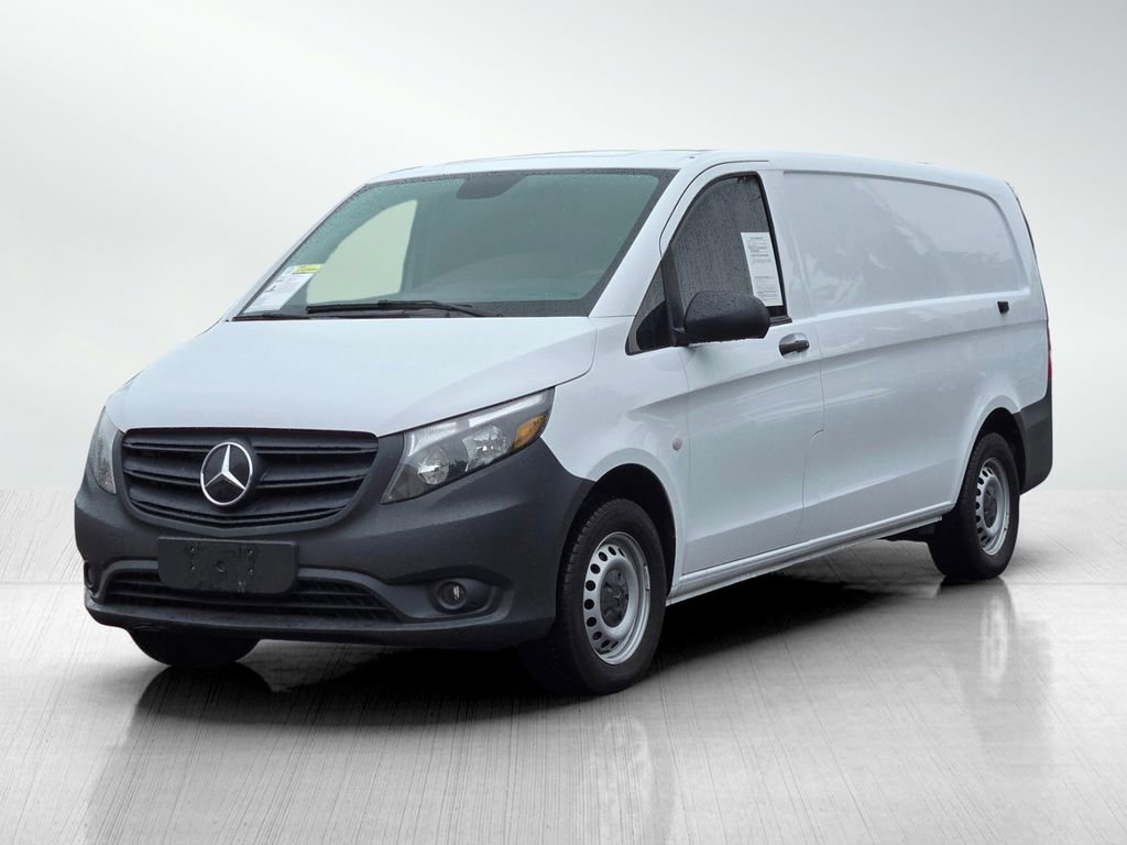 Used 2023 Mercedes-Benz Metris image 9