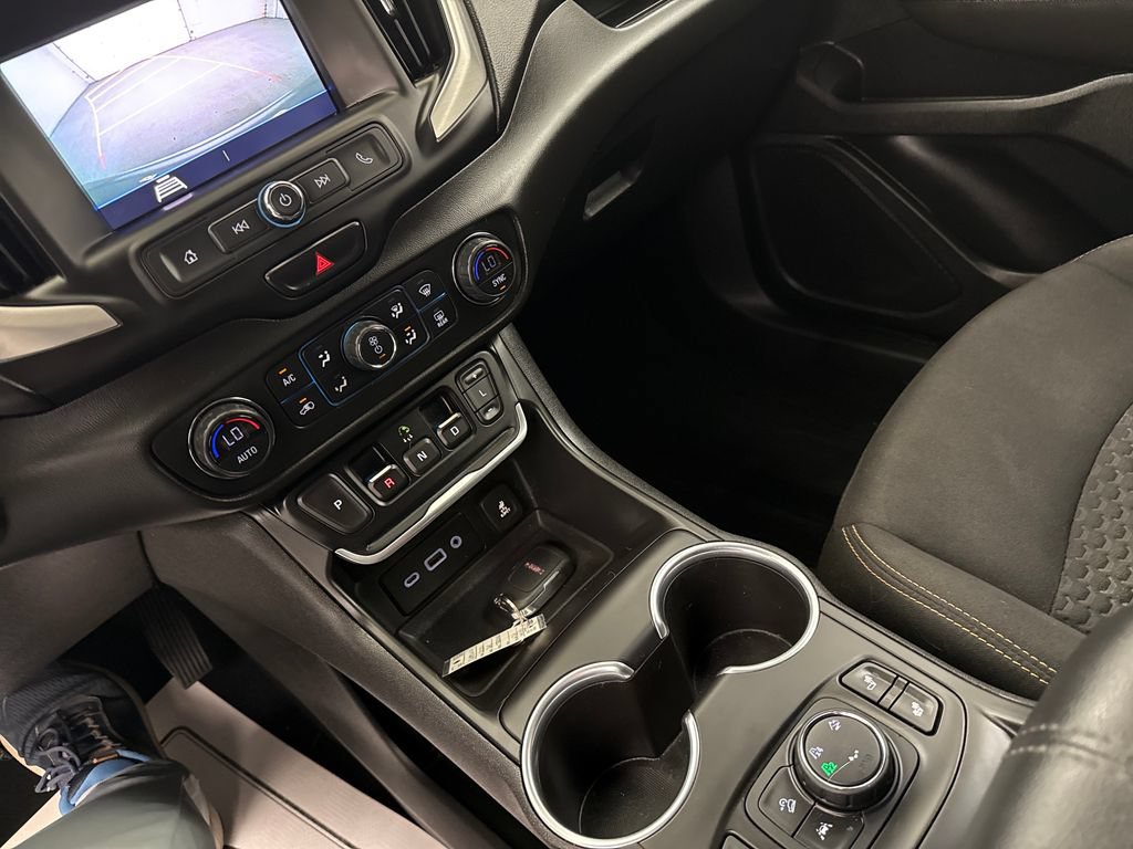 Used 2020 GMC Terrain SLE w/ Driver Convenience Package AWD/4WD image 19