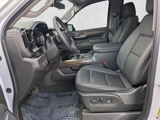 Used 2026 Chevrolet Silverado 1500 LT Trail Boss w/ Convenience Package II AWD/4WD image 16