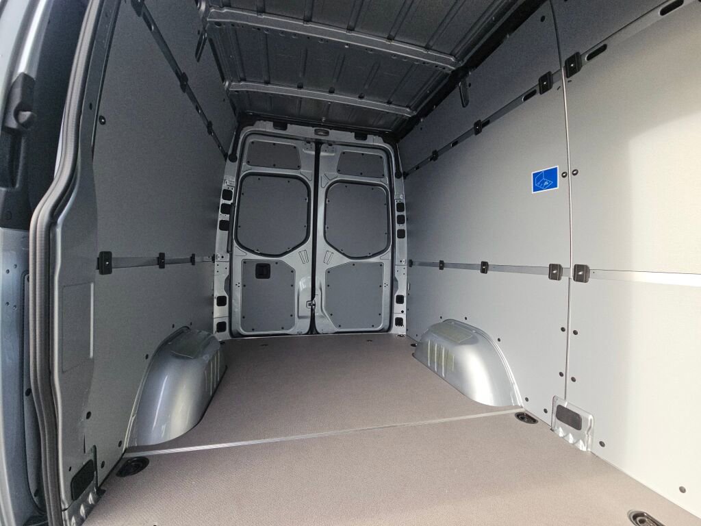 New 2025 Mercedes-Benz Sprinter 2500 image 13