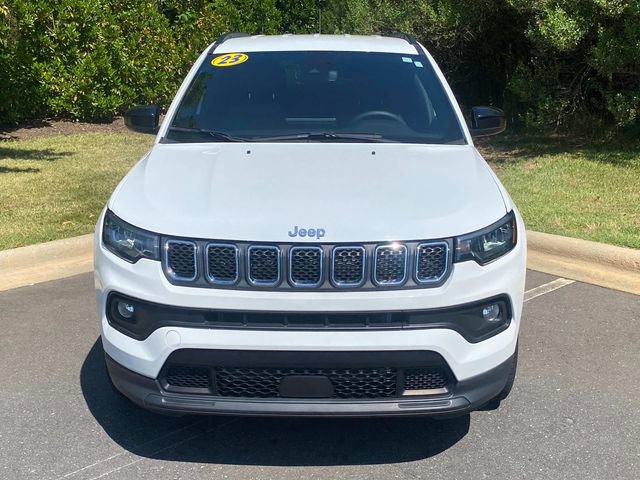 Used 2023 Jeep Compass Latitude AWD/4WD image 2