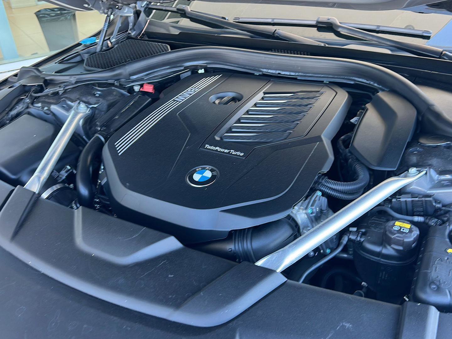 Used 2020 BMW 740i image 37