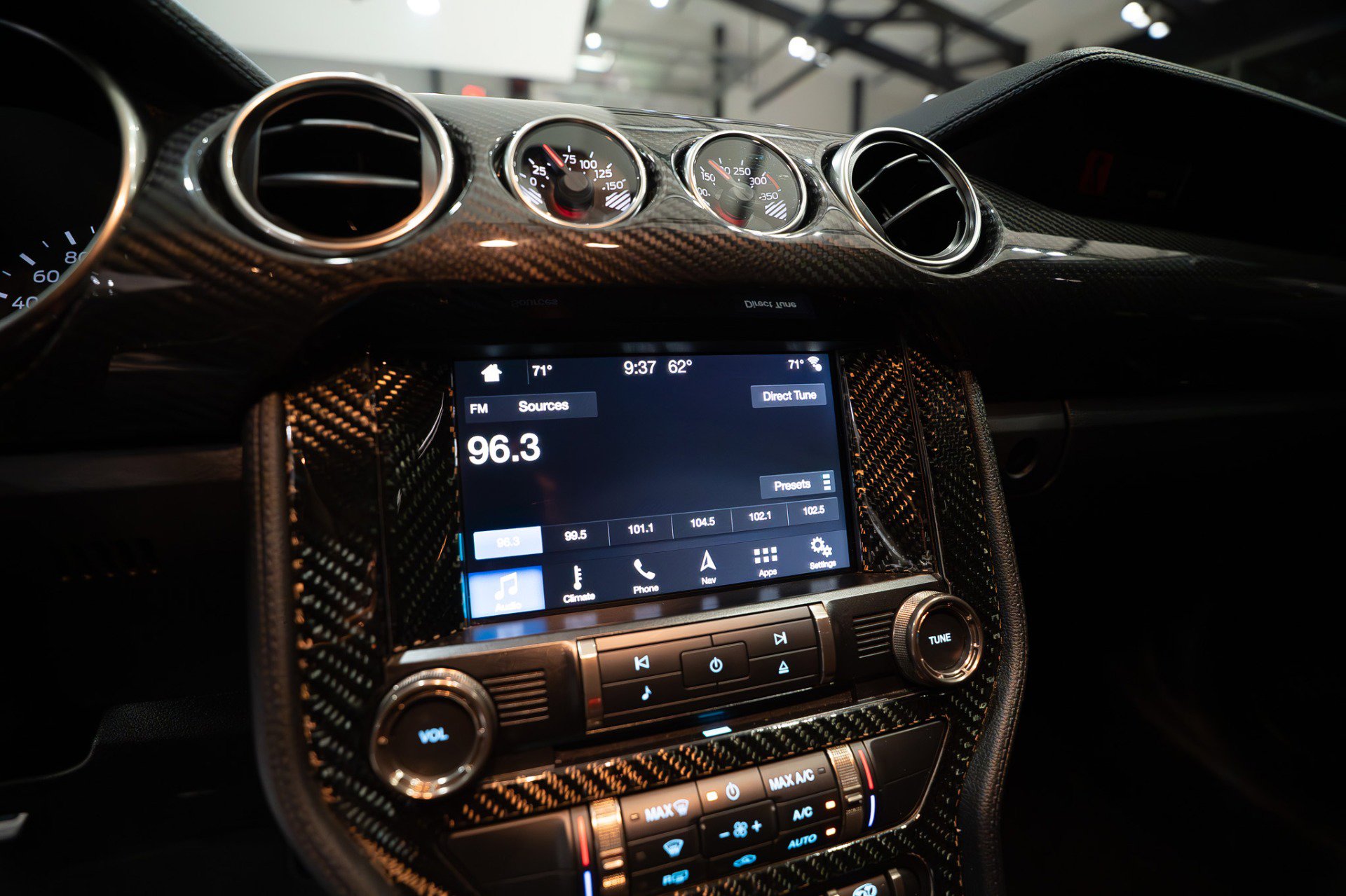 Used 2019 Ford Mustang Shelby GT350R w/ GT350R Equipment Group 920A RWD image 15