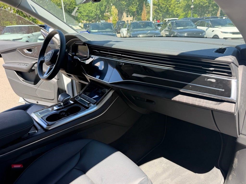 Used 2023 Audi Q8 Premium w/ Convenience Package AWD/4WD image 19