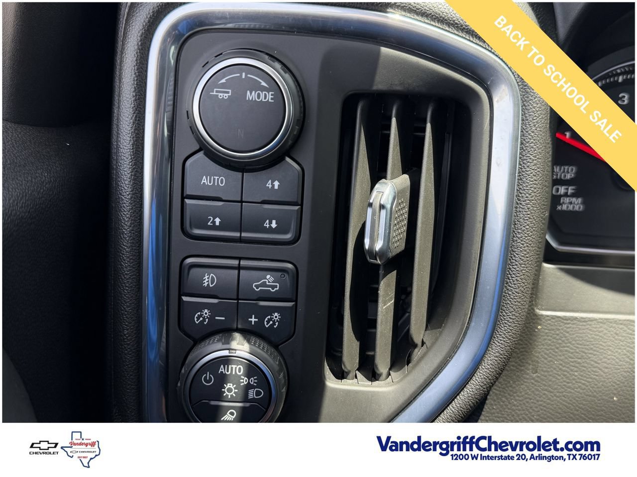 Certified 2021 Chevrolet Silverado 1500 LTZ w/ Z71 Off-Road Package AWD/4WD image 23