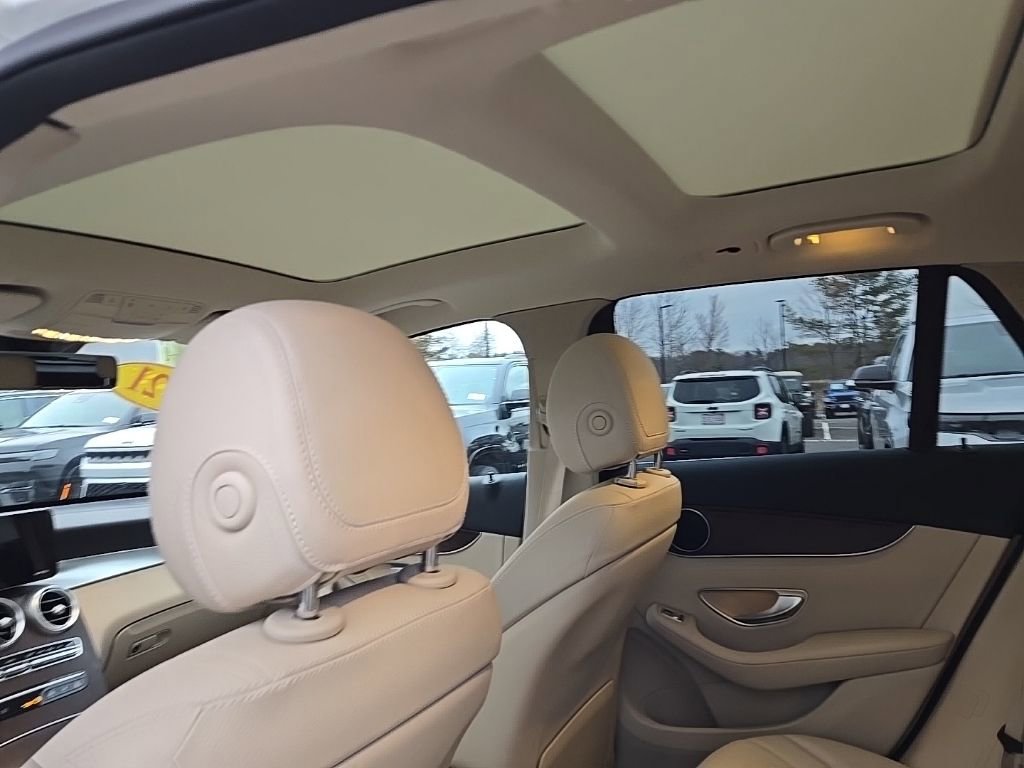 Used 2021 Mercedes-Benz GLC 300 GLC 300 image 18