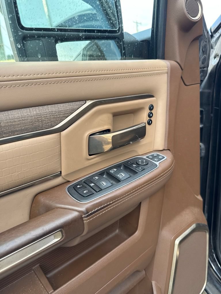Used 2024 RAM 2500 Limited AWD/4WD image 32