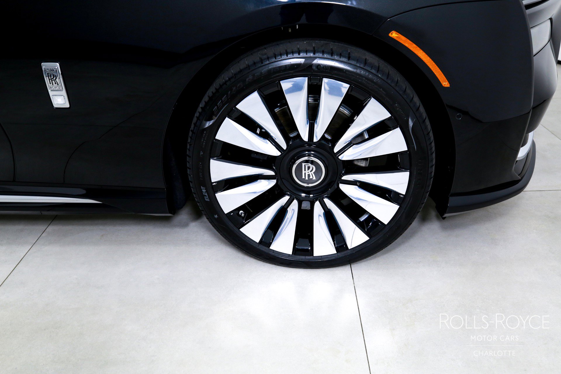 Used 2025 Rolls-Royce Spectre w/ Spectre Launch Package image 34