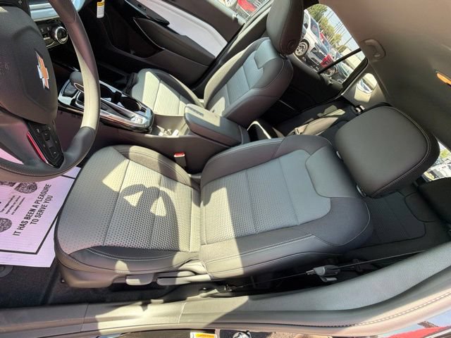 New 2026 Chevrolet Trax LT FWD image 32
