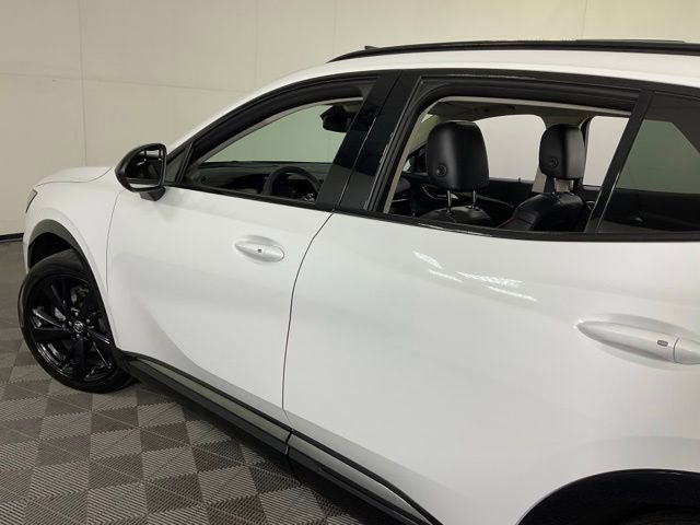 Used 2023 Buick Envision Essence w/ Sport Touring Package AWD/4WD image 40