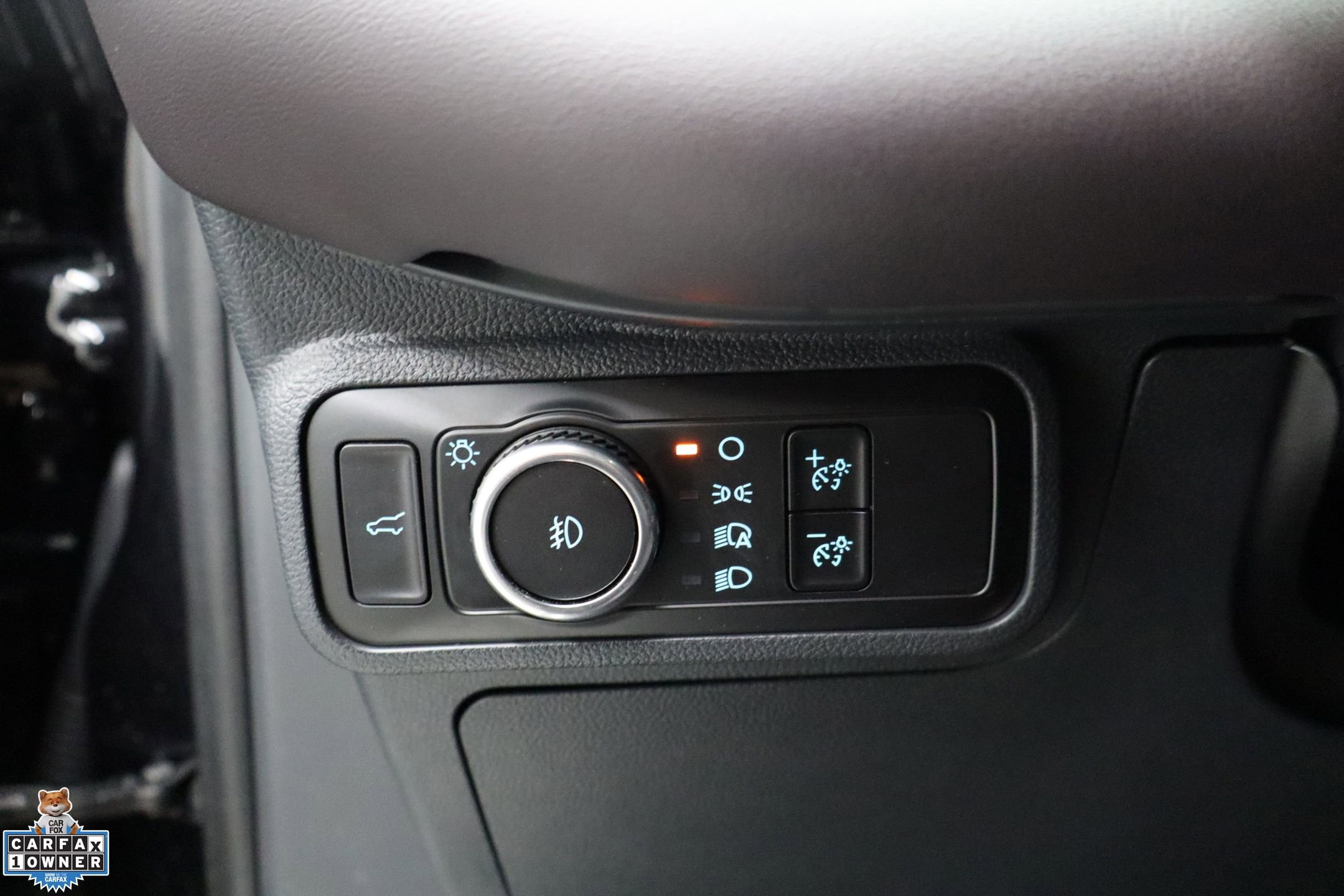 Certified 2025 Ford Explorer Platinum w/ LUX Leather Package image 15