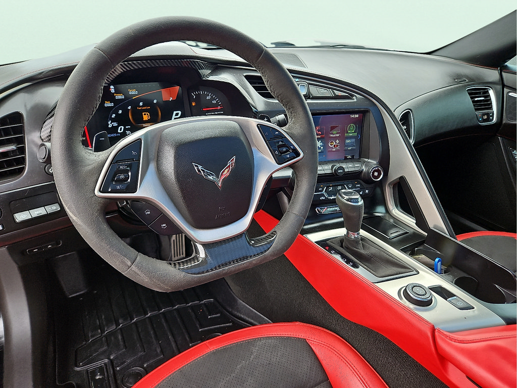 Used 2017 Chevrolet Corvette Stingray Coupe RWD image 11
