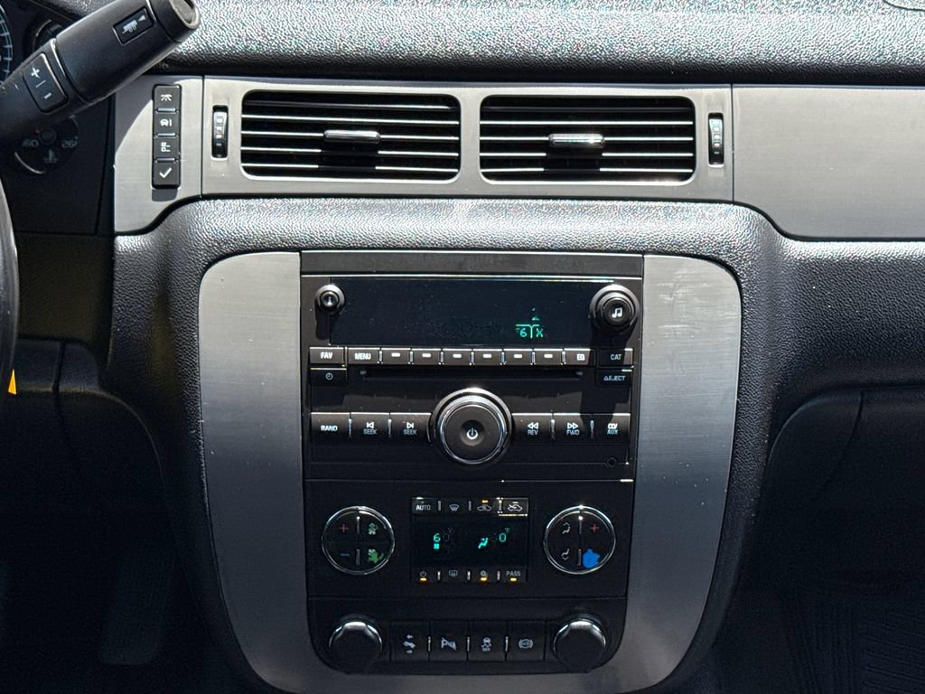 Used 2014 Chevrolet Silverado 2500 LTZ w/ LTZ Plus Package AWD/4WD image 13
