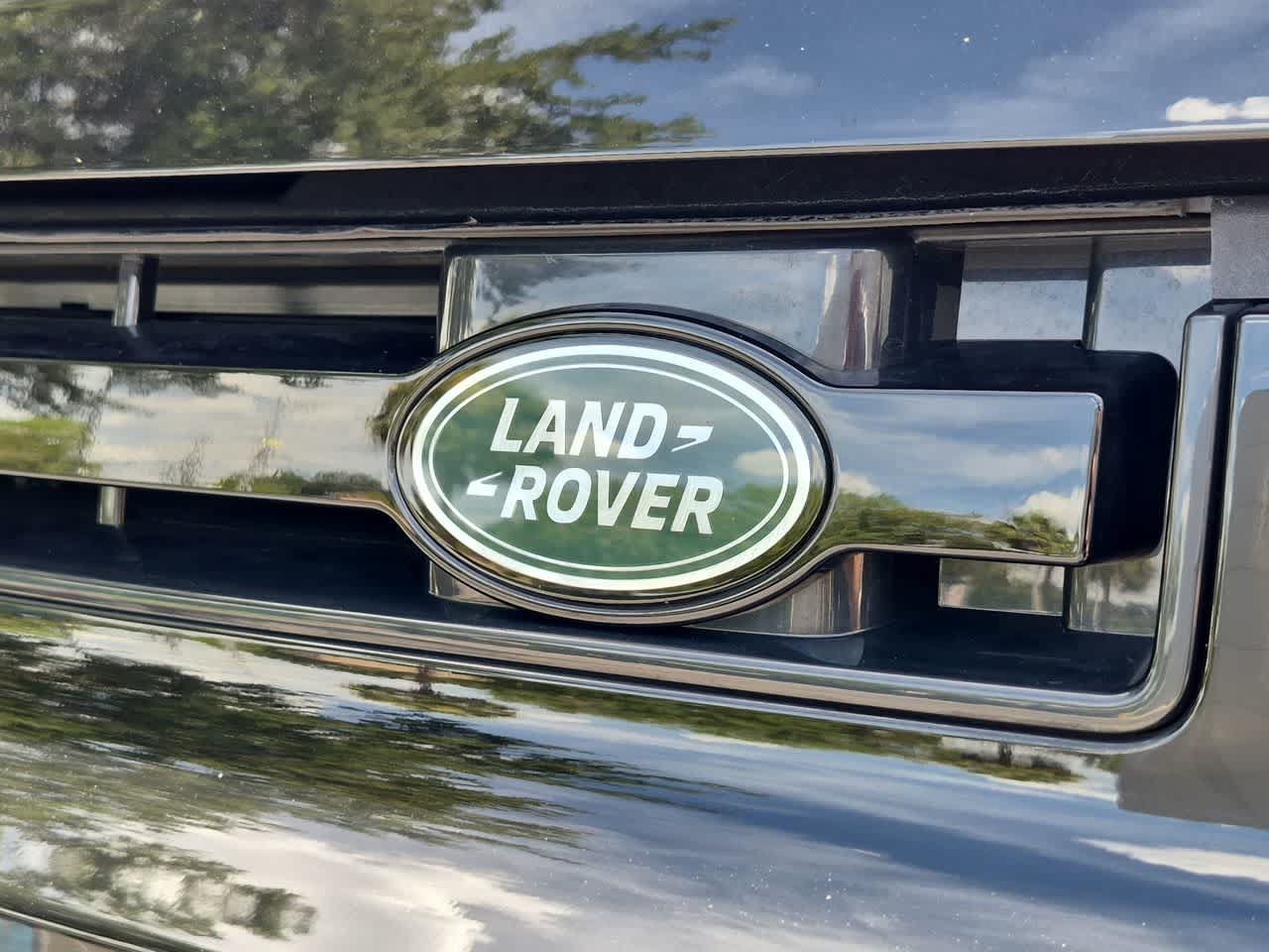 Certified 2025 Land Rover Defender 110 X AWD/4WD image 12
